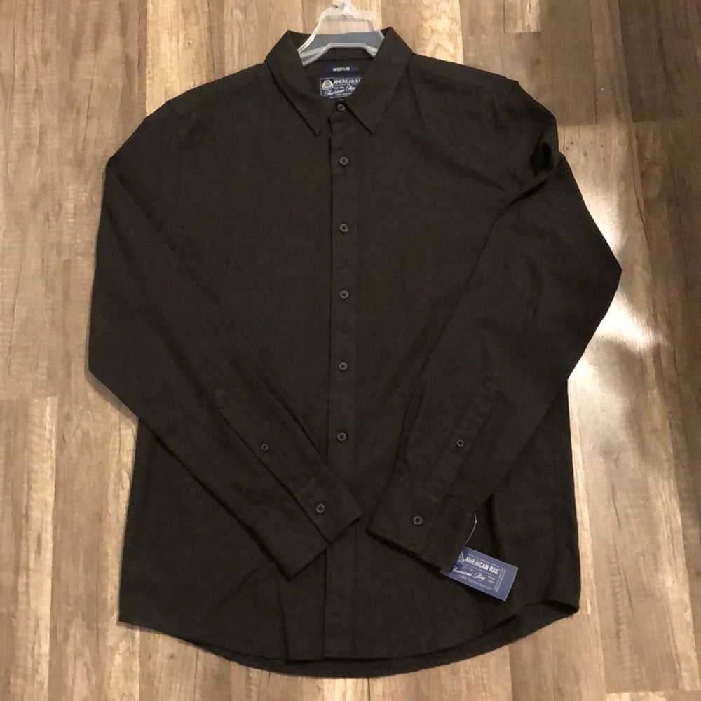 NWT Men’s Button Down Shirt